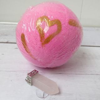 Love spell Hidden Treasure rose quartz bath bomb