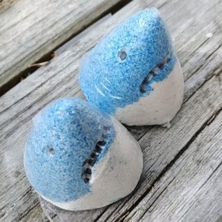 Shark bath bomb