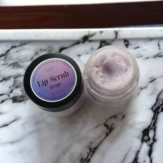 Lip scrub