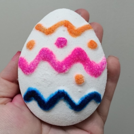 Easter egg bath bomb